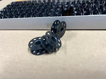 Špulne za šivaće mašine: DONWEI Bobbins – set špulni za šivaće mašine - Pakovanje: 100 komada — 2