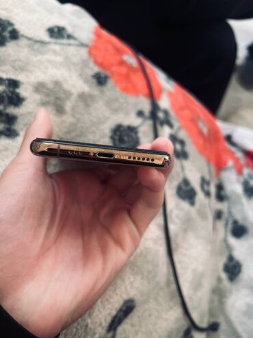 Apple iPhone: IPhone Xs, Б/у, 64 ГБ, Золотой, 100 % — 2