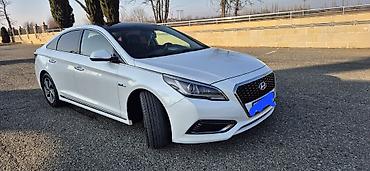 Hyundai: Hyundai Sonata Hybrid sedan - Kuzov: ağ rəng, 4 qapı, aerodinamik — 3