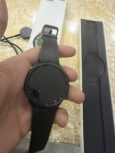 samsung watch 1: Samsung Galaxy Watch6 Classic ağıllı saat - Rəng: qara - Korpus — 6