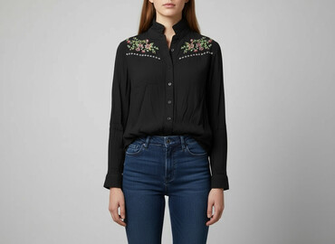 białe bluzki koszulowe z długim rękawem: Women`s shirt, size S