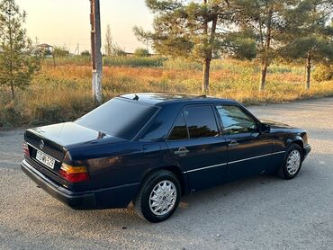 benz: Mercedes-Benz 230: 2.3 l | 1989 il Sedan