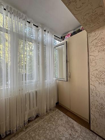 2 room flats: 📍 2 кабаттуу үйдүн 1-кабатында жайгашкан квартира сатылат ✨ Өзүнүн 2 — 6