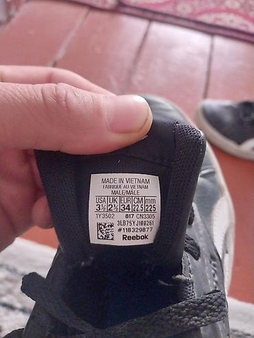 кызыл кия кыз: Эркектердин кроссовкасы, 34, Reebok, Колдонулган, түсү - Кара, Өзү алып кетүү — 3