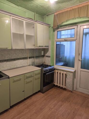 продаю квартиру 106 серия: 3 комнаты, 62 м², 106 серия, 1 этаж, Старый ремонт