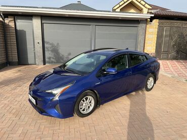 Toyota: Toyota Prius: 2016 г., 1.8 л, Вариатор, Гибрид, Хэтчбэк