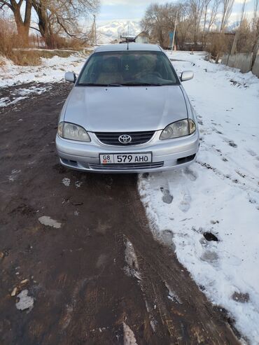 Toyota: Toyota Avensis: 2001 г., 1.8 л, Механика, Бензин, Седан