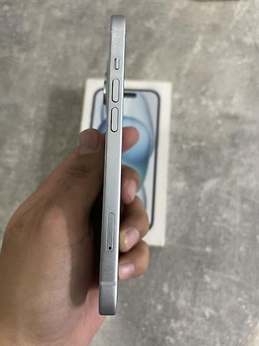 Мобильные телефоны: IPhone 15, Б/у, 256 ГБ, Голубой, Коробка, 82 % — 2