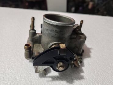 Auto delovi: Klapna gasa Lada 21214 Niva 1.7i br.1. Polovno, ocuvano. Skinuto sa — 3