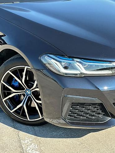 ev5 kia: BMW 5 series: 2022 г., Седан — 3