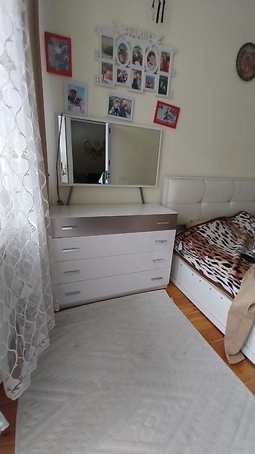 stend: Mebel dəsti – TV stendi və yataq otağı üçün komod-güzgü - TV stendi — 1