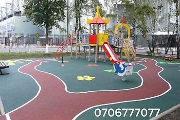 children place: Детская игровая площадка с покрытием из резиновой крошки - Безопасное — 1