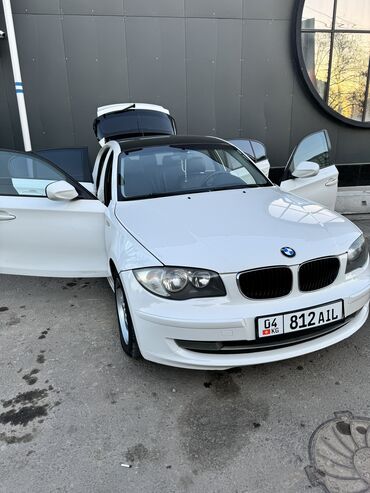 bmw афтамат: BMW 1 series: 2011 г., 1.6 л, Автомат, Бензин, Хетчбек