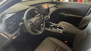 Lexus: Lexus RX: 2025 г., 2 л, Автомат, Бензин, Кроссовер — 10