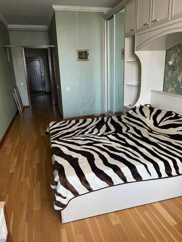 Uzunmüddətli kirayə mənzillər: Ayna Sultanova Heykəlinin yanında 17 mərtəbəli binanın 10-cu — 5