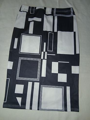 karirano: Suknja sa geometrijskim printom - Kroj: uska/pencil silueta do kolena — 1