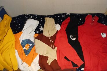 Красота и здоровье: Məhsul: Kapüşonlu sviterlər (hoodie) dəsti Təsvir: - Fərqli dizayn və