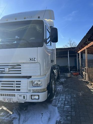 Тягачи: Тягач, Volvo, Без прицепа — 9