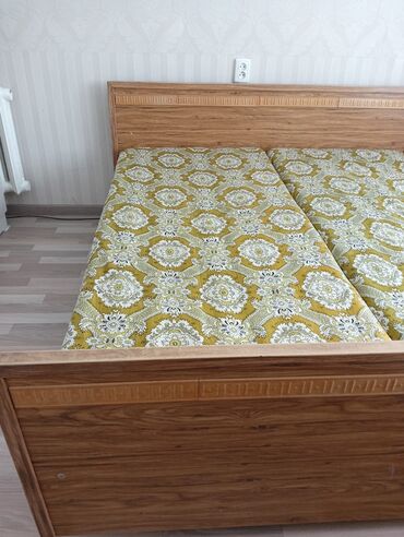 двуспальная кровать с подъемным механизмом: Эки кишилик керебет, Колдонулган, Матрасы бар, Жыгач, узуну - 190 см