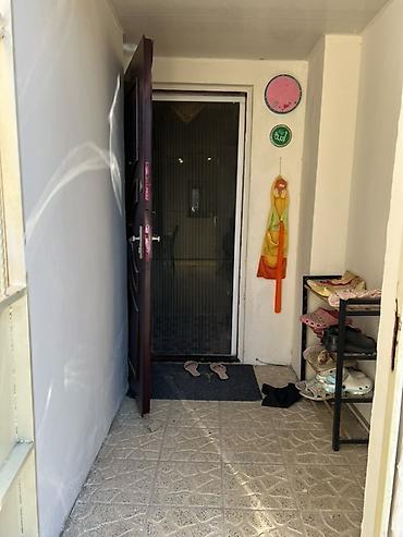 xocesen: Bakı, 3 otaqlı, Köhnə tikili, 82 kv. m — 2