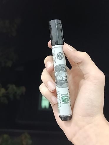 yaşıl şam yandırmaq: Dollar dizaynlı marker qələm - Korpus: 100 dollarlıq əskinas printi — 3