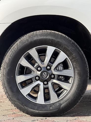 Toyota: Toyota Sequoia: 2017 г., 5.7 л, Автомат, Бензин, Внедорожник — 39