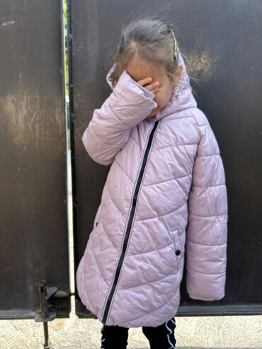 Верхняя одежда: Детские верхние одежды для девочек Б/У очень хорошем состоянии всё по — 22