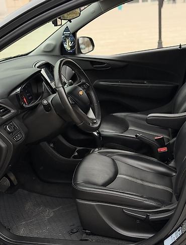 Chevrolet: Chevrolet Spark: 2019 г., 1 л, Вариатор, Бензин, Хэтчбэк — 10