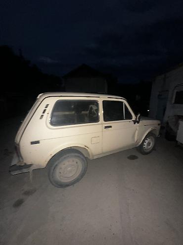 унаа бишкек авторынок: ВАЗ (ЛАДА) 2121 (4x4): 1998 г., 1.7 л, Кол менен иштөөчү, Бензин, Жол тандабас — 5