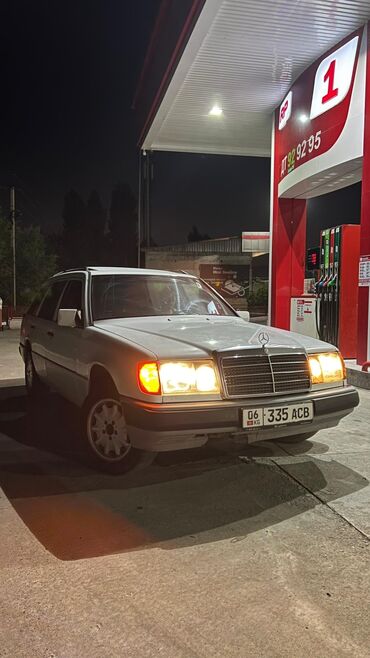 мерседес спрог: Mercedes-Benz W124: 1990 г., 2.2 л, Механика, Бензин, Универсал