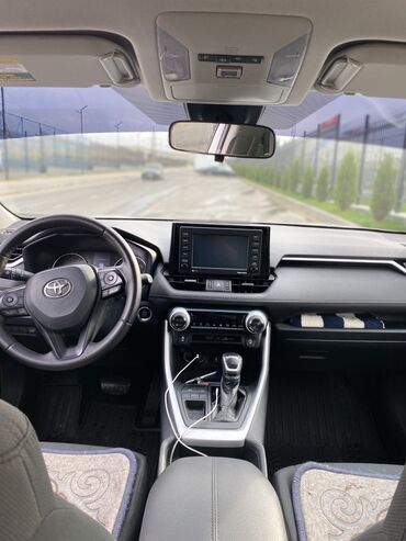 Toyota: Toyota RAV4: 2020 г., Автомат, Бензин, Кроссовер — 8