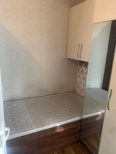 Uzunmüddətli kirayə mənzillər: Əcəmi metrosuna yaxin yeqane sadliq evinə yaxin 5 mertebeli binanın — 9