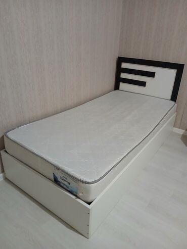 tek carpayi: Təknəfərlik çarpayı, Bazasız, Matrassız, Siyirməli