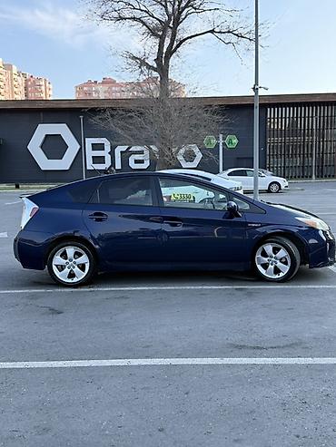 prius diskləri: Toyota Prius Hybrid – mavi rəng, 5 qapılı liftbek kuzov. Texniki — 4