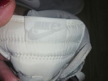 Women's Sneakers and athletic shoes: 39 — 9