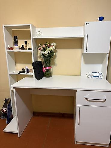 kompüter kreslosu: Ofis/studya üçün iş masası və kreslo dəsti Masa: - Rəng: ağ - Geniş — 1