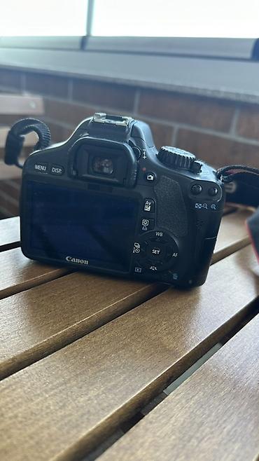canon eos 500d: Canon EOS 550D DSLR fotoaparat + EF‑S 18‑55mm f/3.5‑5.6 IS obyektiv - — 1