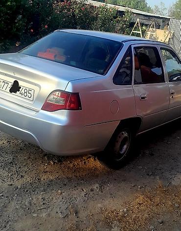Daewoo: Daewoo Nexia: 1.5 l | 2010 il Sedan — 3