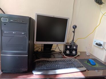 kompüter ekran: Kompyuter satılır işlək vəziyyətdədir ofis programlarını rahat açır