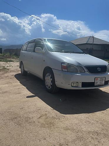 Toyota Gaia: 2003 г., 2 л, Автомат, Бензин, Минивэн