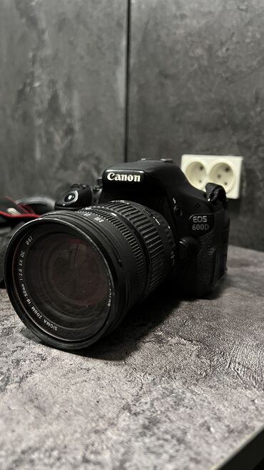 купить камеру бишкек: Продается фотоаппарат Canon 600D с обьективом 18-50 Sigma и зарядка