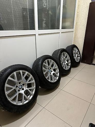 245: Комплект колес BMW на оригинальных литых дисках с зимними шинами — 1