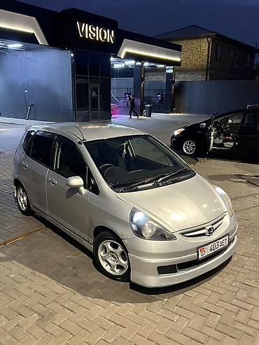 Honda Fit: 2003 г., 1.3 л, Автомат, Бензин, Хэтчбэк