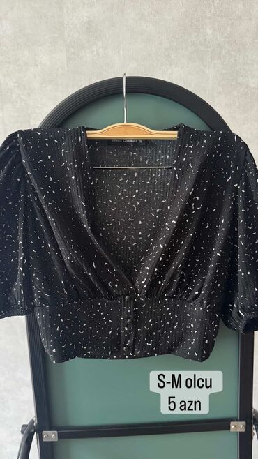 Ətəklər: Qadın geyimləri – ətək və donlar (S–M/S–M–L ölçülər) Her biri yeni — 13