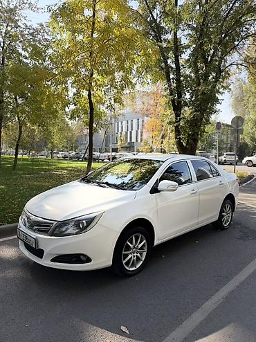 e 303: BYD E5: 2016 г., 0.1 л, Автомат, Электромобиль, Седан — 3