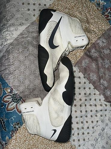 самбовка обувь: Мужские кроссовки, 39, Nike, Б/у, цвет - Белый, Бесплатная доставка — 1