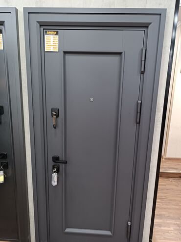 Двери для домов и квартир: Продается входные город Токмок на базаре на против ресторана МИК — 15