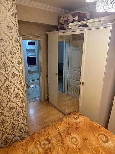 Mənzillər: Bakıxanov qəs., 3 otaqlı, Yeni tikili, 90 kv. m — 6