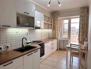 сниму квартиру в центре бишкека: 2 комнаты, 81 м², Элитка, 6 этаж, Евроремонт