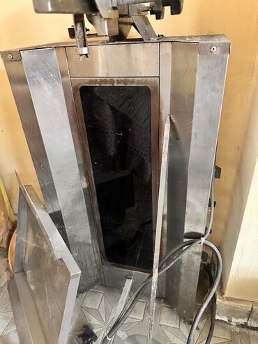 iphone 10 qiymeti bakida: Həsən oğlu firmasınındır. 3 faza ilə işləyir Matoru 0 fazadır 1 ay